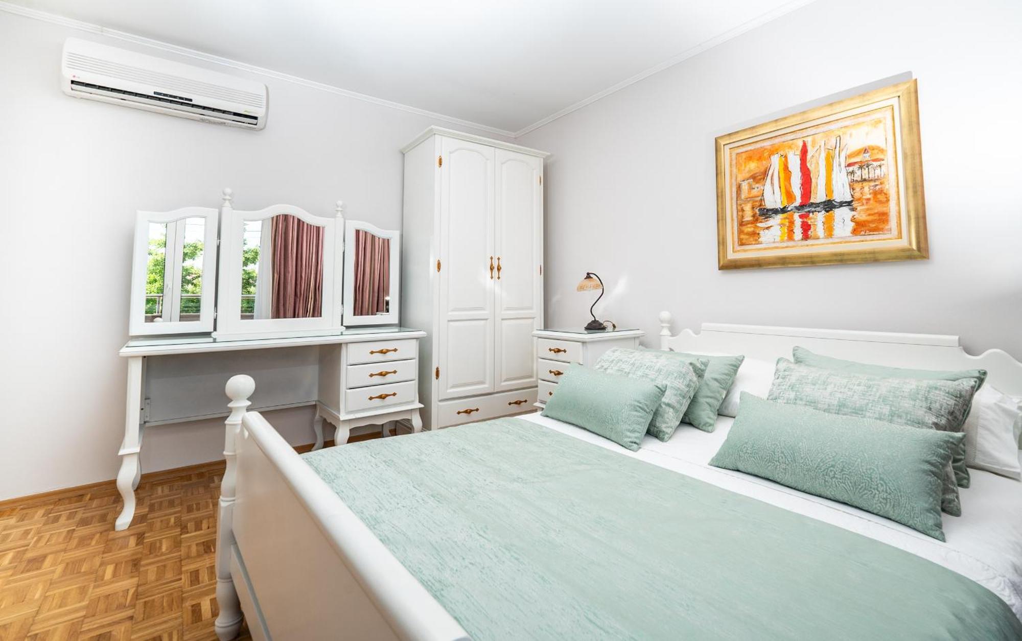 Rustica Dalmatia Apartment Seget Vranjica